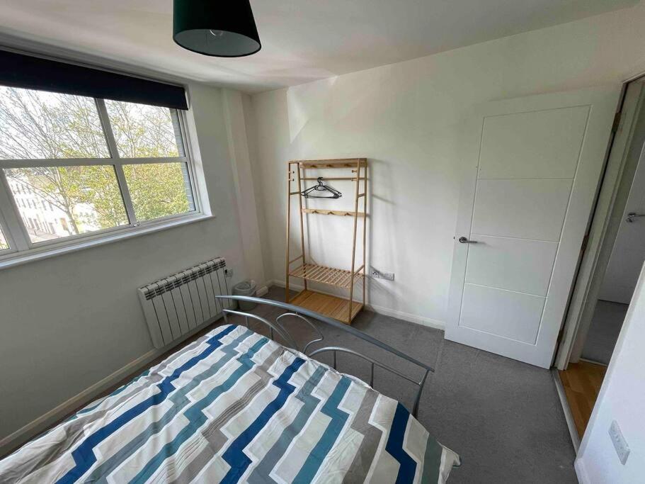 2 Bed City Centre Flat Bath Ngoại thất bức ảnh