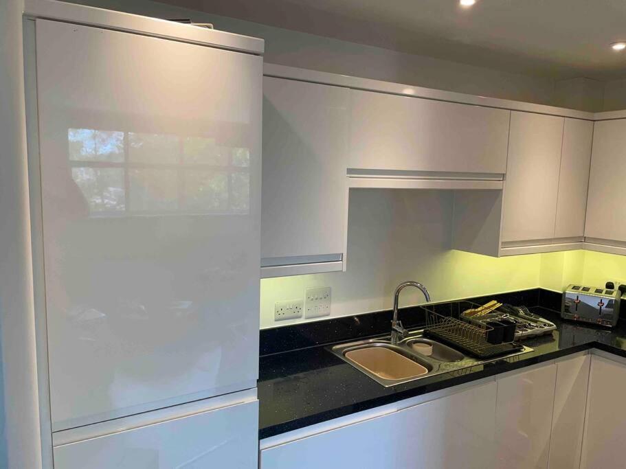 2 Bed City Centre Flat Bath Ngoại thất bức ảnh