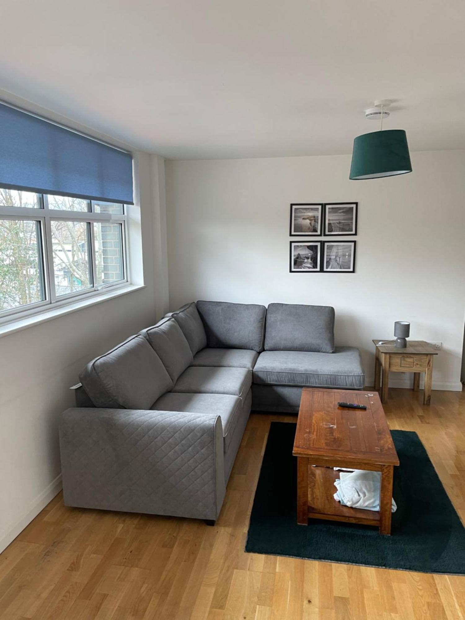 2 Bed City Centre Flat Bath Ngoại thất bức ảnh